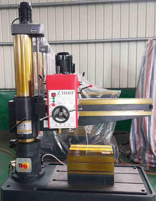 廠家銷售搖臂鉆床3050機械鎖緊自動升降齒輪變速搖臂導軌長度1600